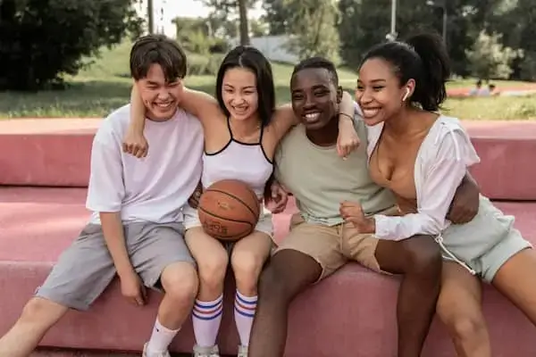 navigating teen friendships